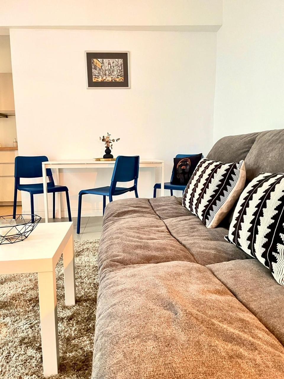 Vitosha Blvd Spacious And Quiet Apartment