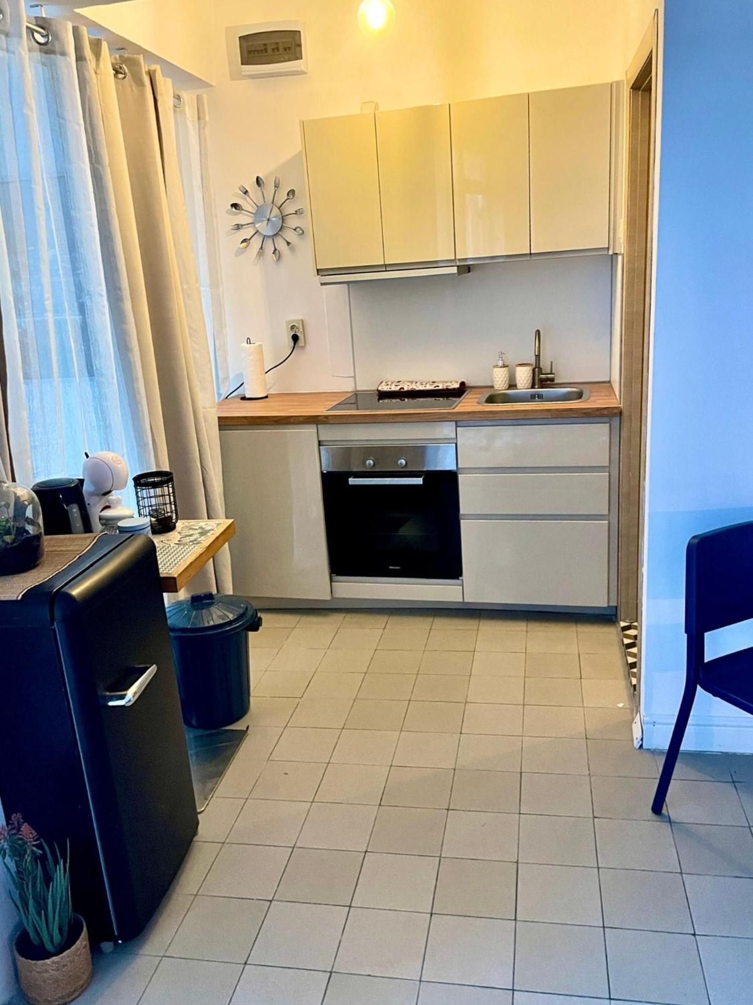 Vitosha Blvd Spacious And Quiet Apartment Sofia